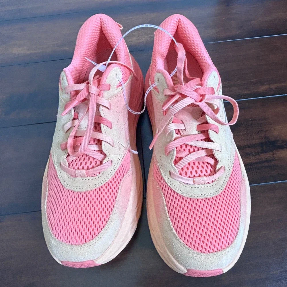 NWOB Hoka One One Vibrant Bloom Bondi L Cantaloupe Men 10.5 W 11.5